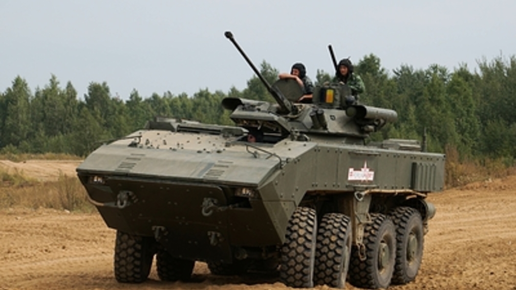 俄罗斯首款西方风格的轮式步战车,昂首阔步,瞄准出口市场_装甲车
