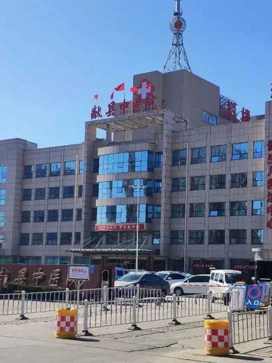 商紧急出动,组织人力连夜进行设备安装和调试,先后为张家口涿鹿县医院