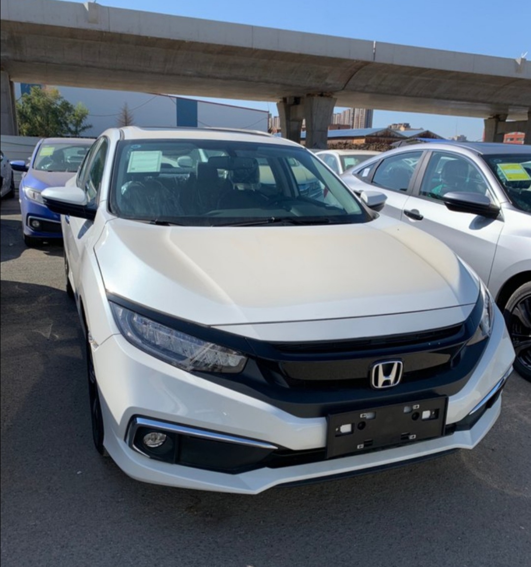 朋友入手本田思域劲擎版落地接近18万的价格你认为值吗