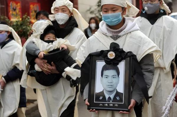 向英雄致敬!疫情防控期间全国公安民警辅警49人因公牺牲