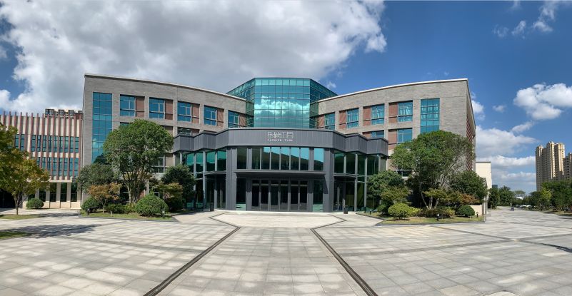 郑云婷:时尚工园这个平台,首先我觉得非常好,因为以