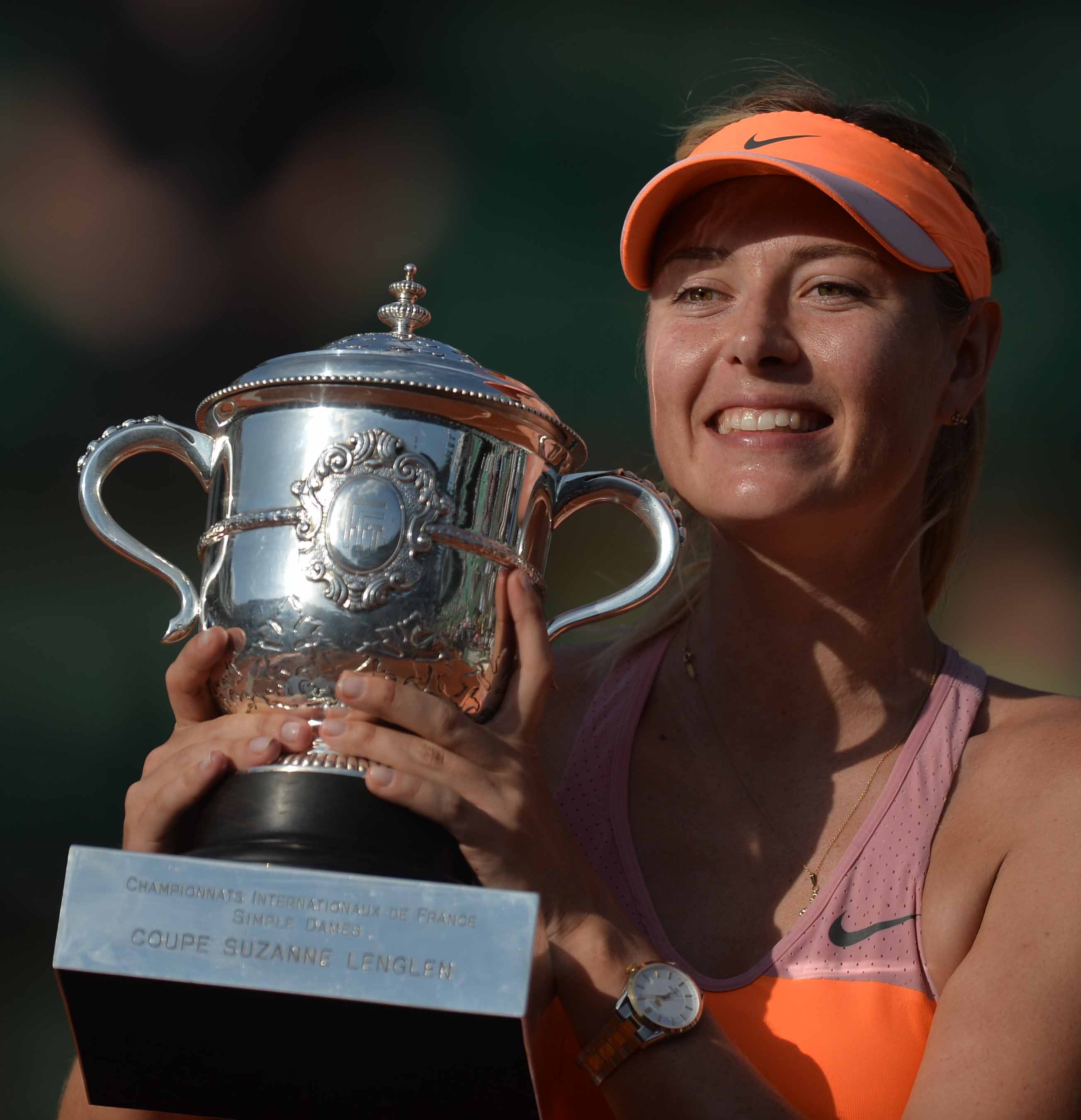 俄罗斯网球名将莎拉波娃宣布退役