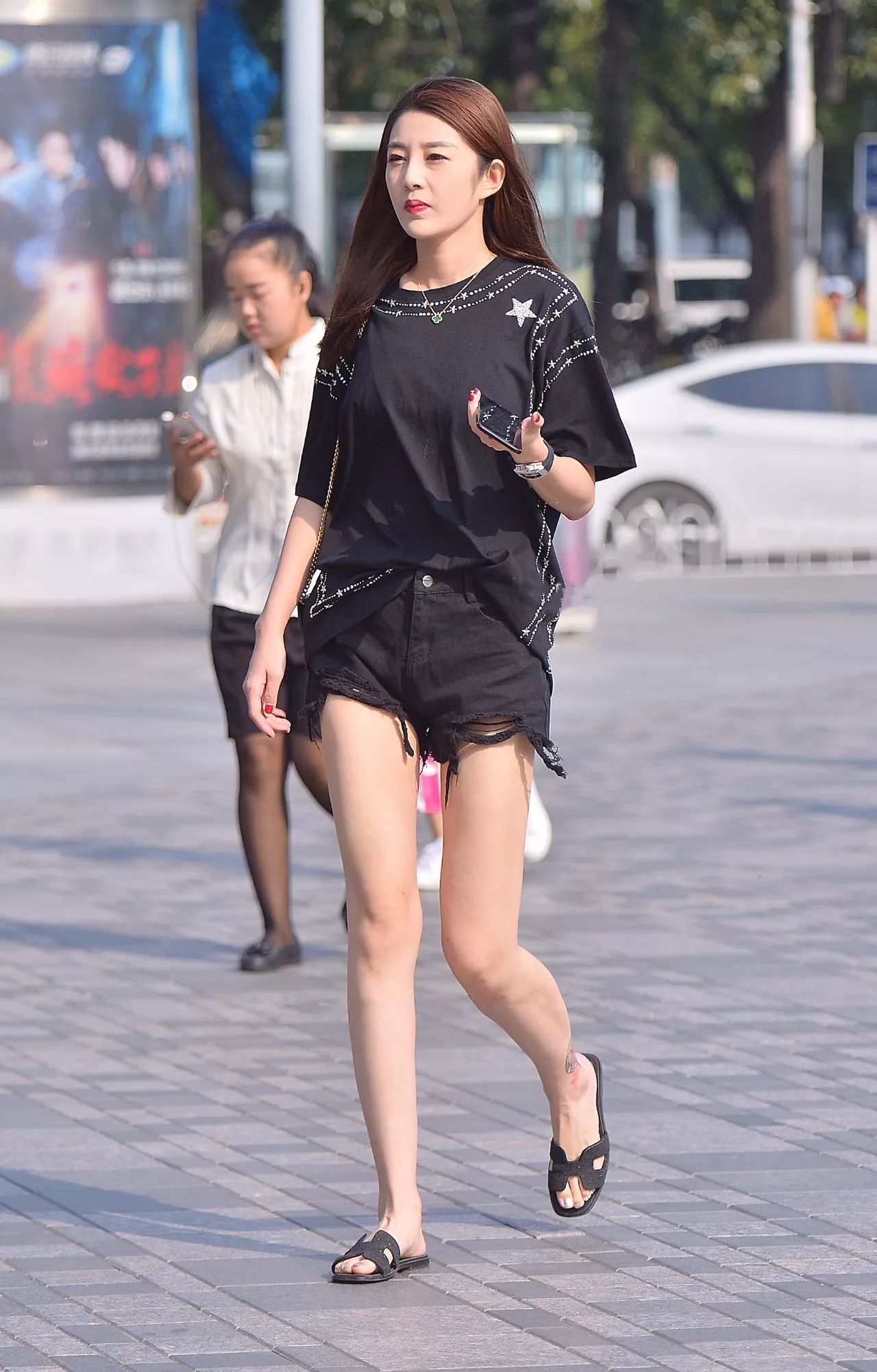 丝享家街拍:优雅的气质,楚楚动人,腿长又美的性感姐姐