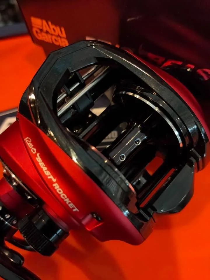 阿布加西亚revo野兽火箭超高速水滴轮专攻凶猛巨物