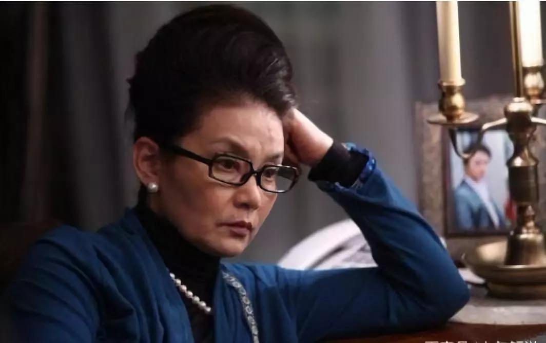 66岁老戏骨潘虹:太依赖别人,只有输的份;靠自己,才更有可能赢_中国