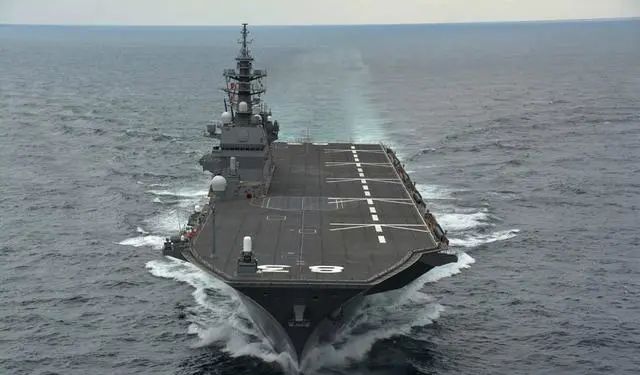 二战中则较为弱小,其计划建造的航空母舰"齐柏林公爵号"始终未能完成