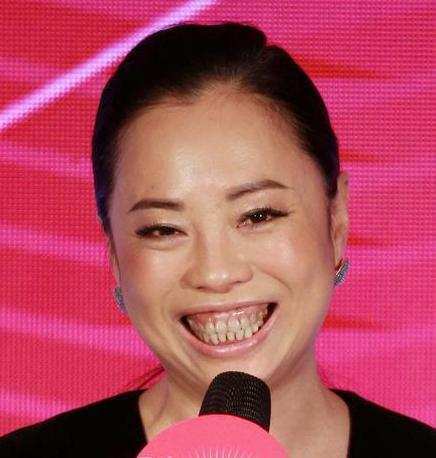 娱乐圈抿嘴笑更好看的6大明星黄渤最喜人唐嫣刘亦菲躺枪