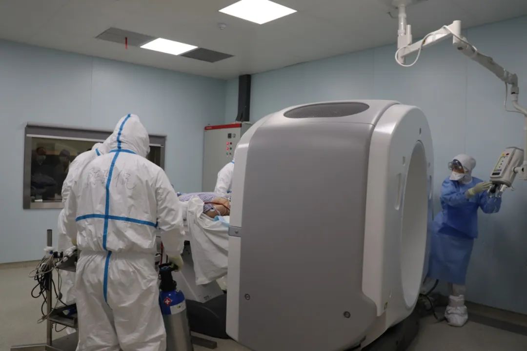 奇景!让新冠危重患者"人工膜肺"下踩自行车,神操作5天后,意想不到