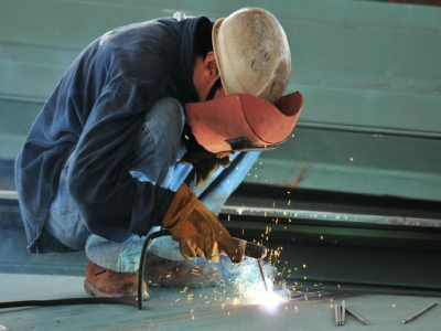 疫情期间电焊操作工人应该知道的尘肺预防措施有哪些呢