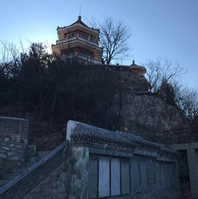 当地人称望儿山,距北京市区最近的森林公园,在家云旅游-百望山