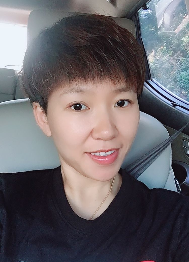 德云社儿女双全的女演员曾经是护士,她的行动获郭德纲点赞祝福_许鹤丹