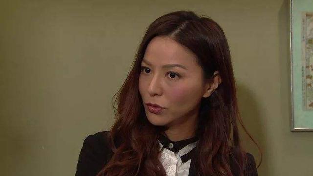 滕丽名断五根肋骨卧床一个月,为拍tvb经典神剧重伤复工