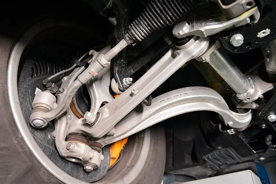 这辆车到底是不是"油改电",拆开看看_搜狐汽车_搜狐网