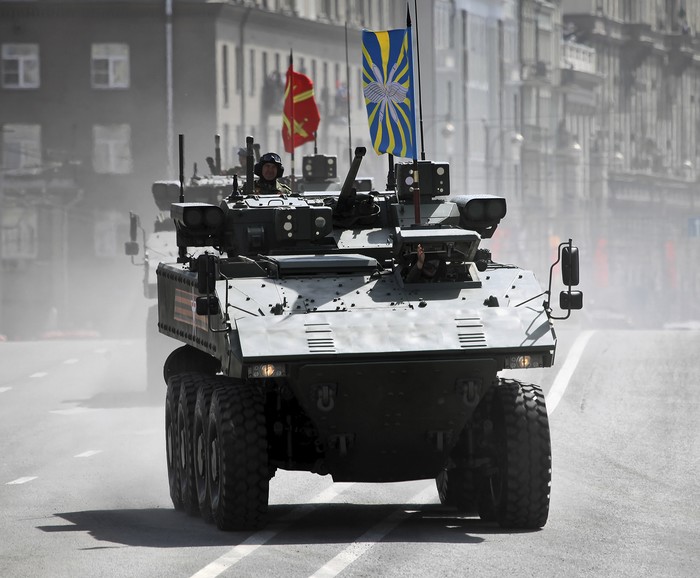 苏式装甲车发展进入末期"回旋镖"轮式装甲车非常类似于现代化的欧洲