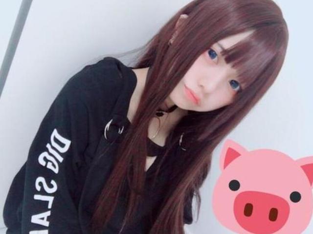 这是个美貌与实力并存的创作型歌手人生就是如此地不公平