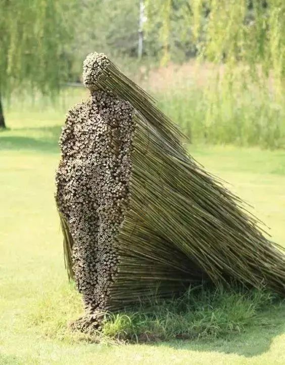 地景艺术枯枝落叶还能这么用真是美了美了美了