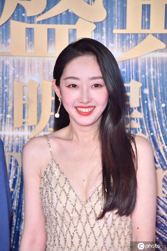 尹正点赞与蒋梦婕绯闻爆料,网友直呼"坐等官宣"