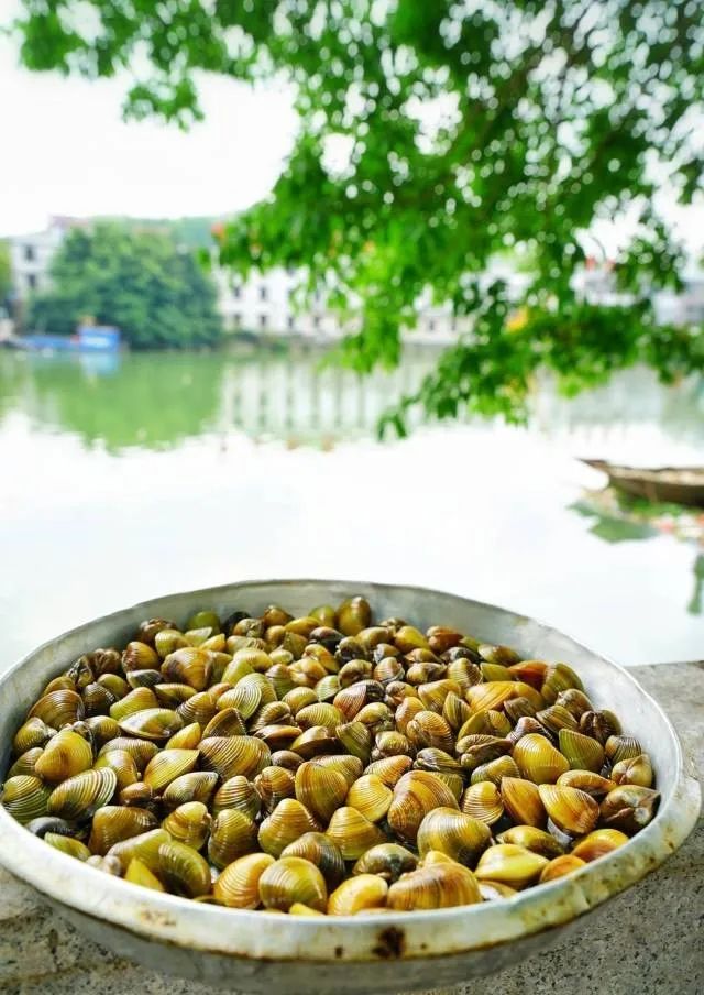 祥华饭店(高坎路)地址:大良广昌路与高坎路交叉口西北50米炸帝显地址