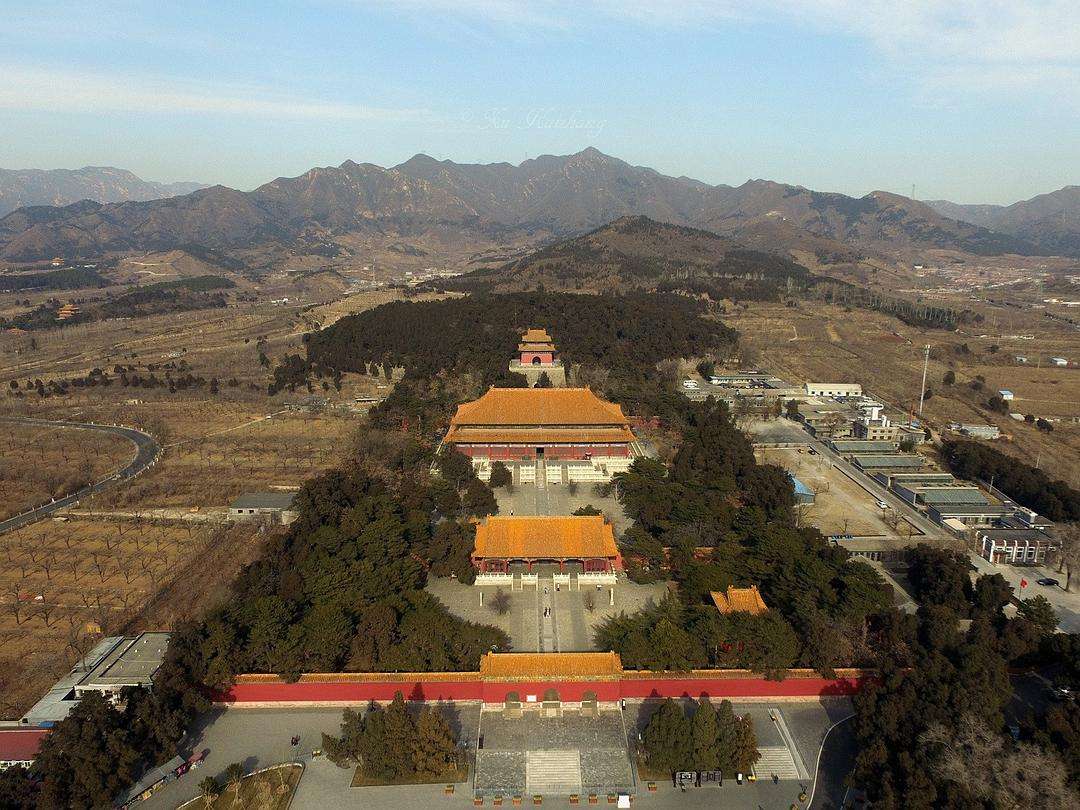 明长陵是明成祖永乐皇帝朱棣和皇后徐氏的合葬陵墓,也是明十三陵里