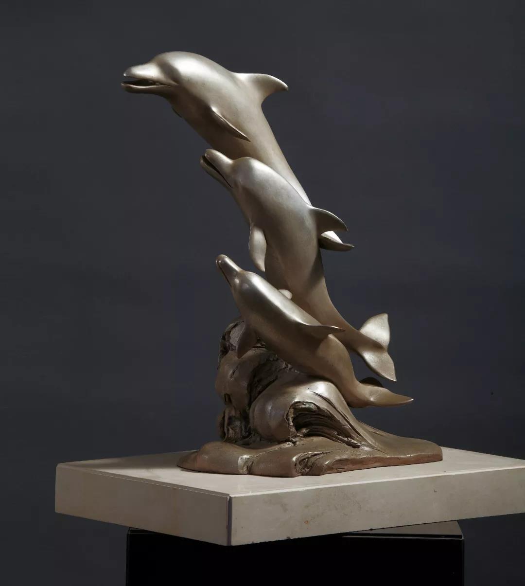 李蓝迪游走于地球两端极地的雕塑家