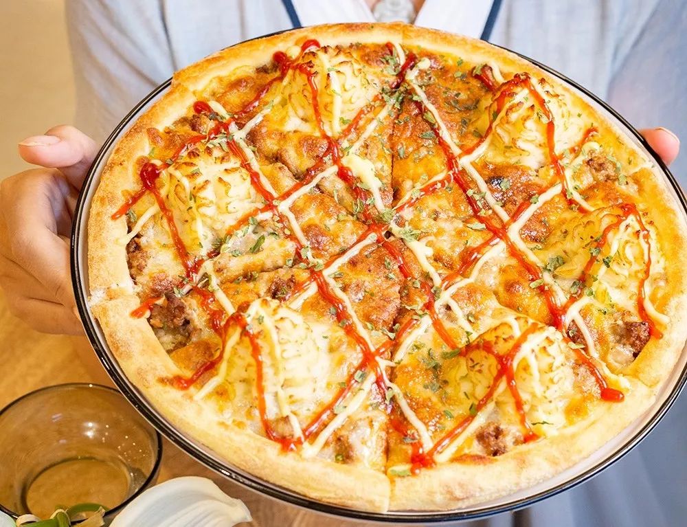 铁酱披萨无接触外卖配送上线啦!_比萨