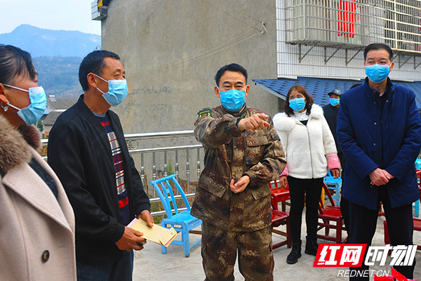 29岁的项译娇是联勤保障部队某医院感染科护士.