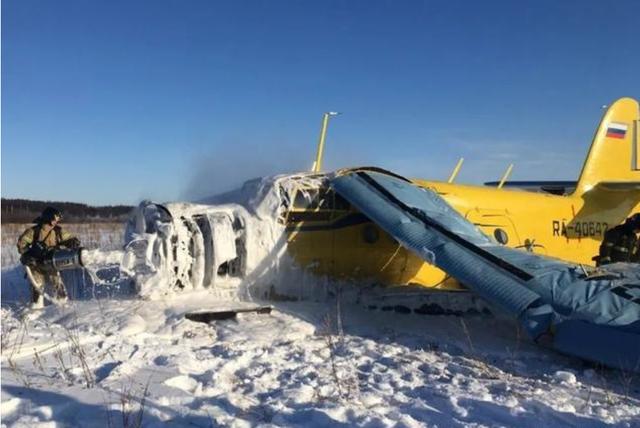 刚上天就失去控制乘客拍下坠机惊险瞬间中国空军也有同款装备