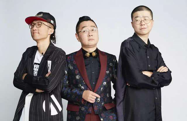 成员也是越来越多,从《吐槽大会》到《脱口秀大会》,甚至到《奇葩说》