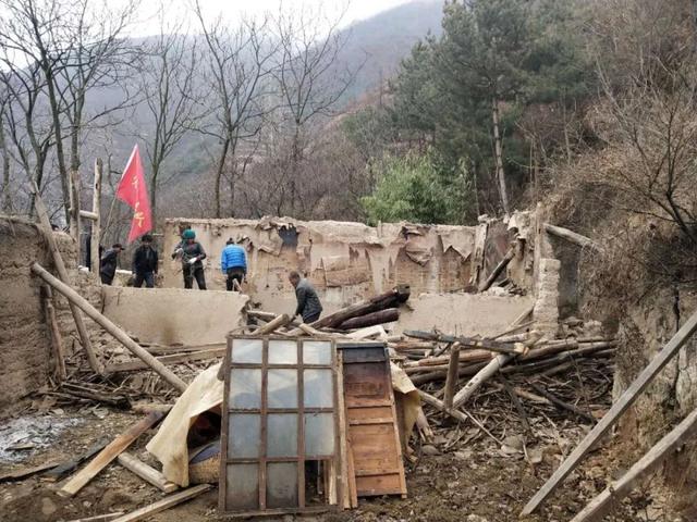 礼县全力战疫情雷坝镇双线作战疫情防控不缺位脱贫攻坚不断档