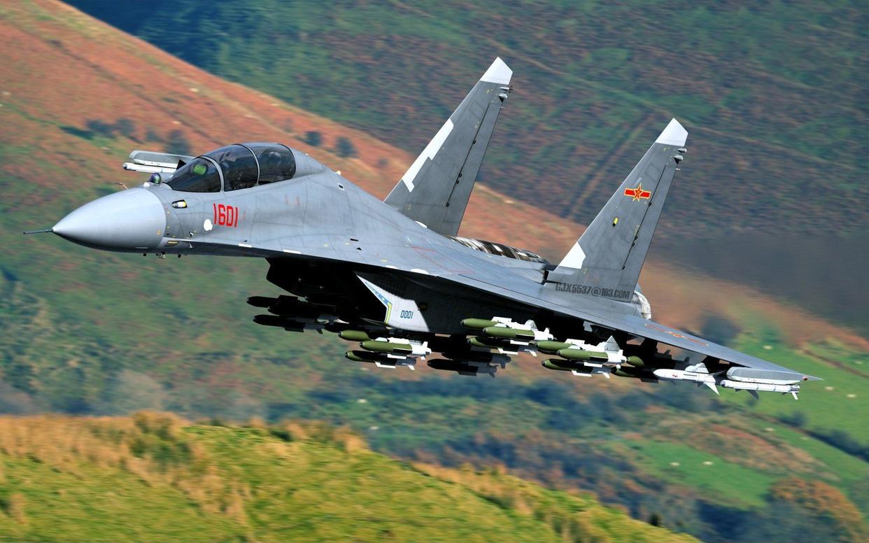 作为轰炸机轰6k最大载弹量15吨为何只比歼16多出3吨