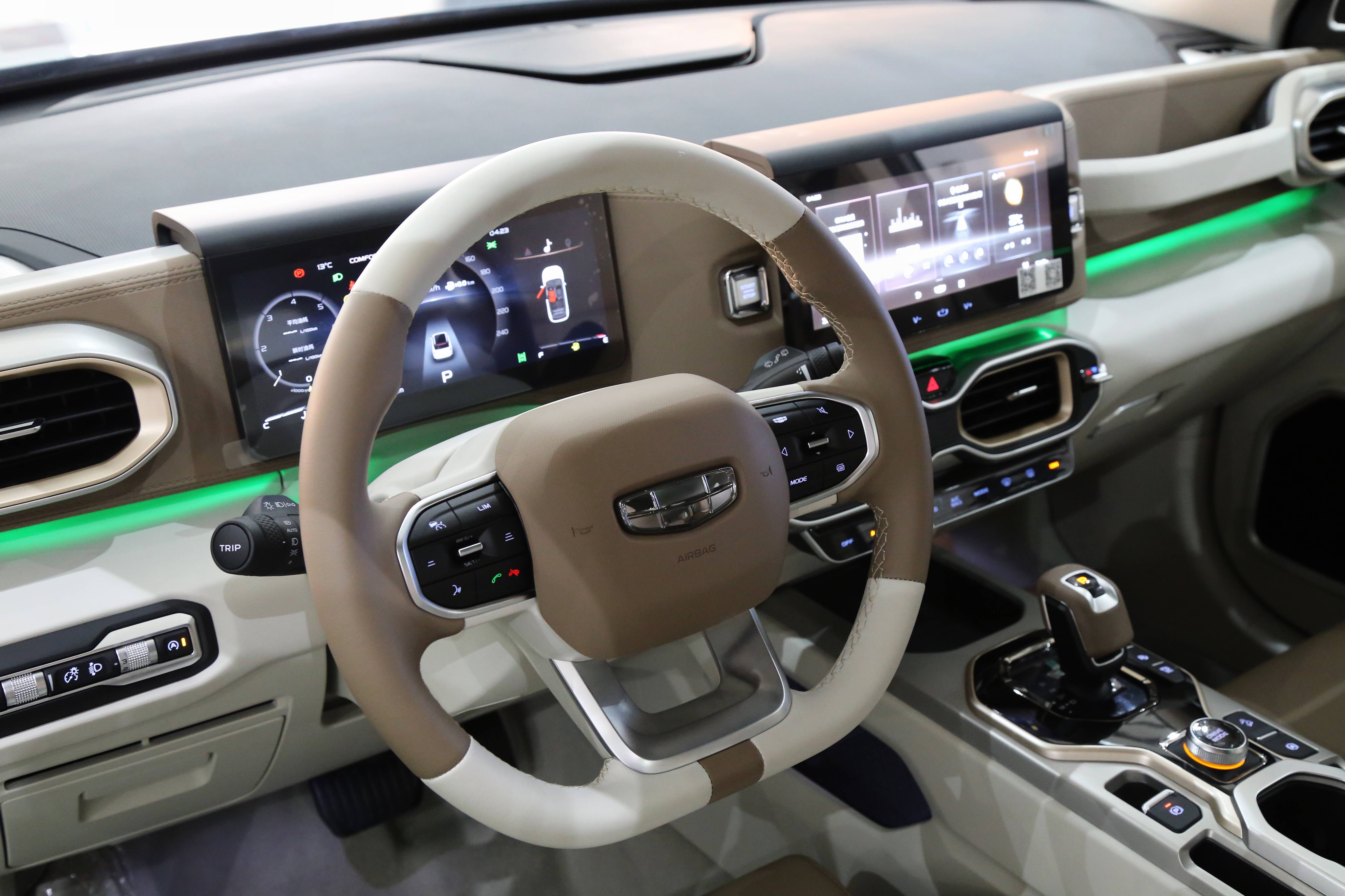 在内饰用力料方面,吉利icon非常厚道.尽管icon的售价只有11.58-12.