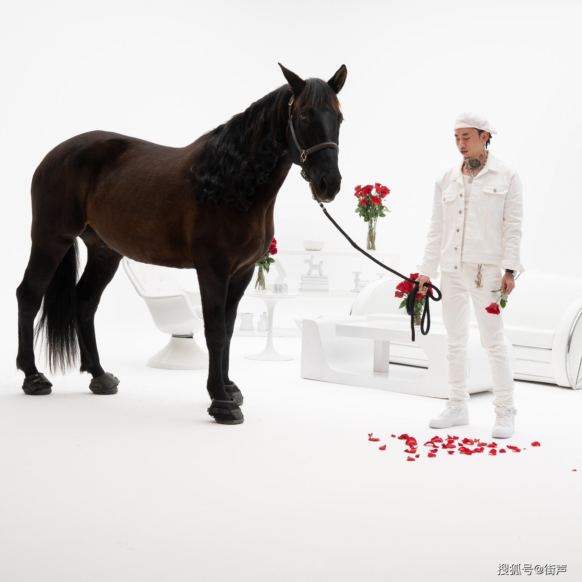 马思唯发布首张个人正式专辑 《黑马王子》,见证热血与浪漫的奋斗史