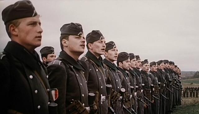 而法国伪军的战斗意志更不是"曲线救国"的"坑日英雄"可同日而语的.