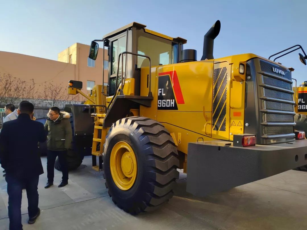 选机丨雷沃fl960h装载机超强承载力小6吨效率之王