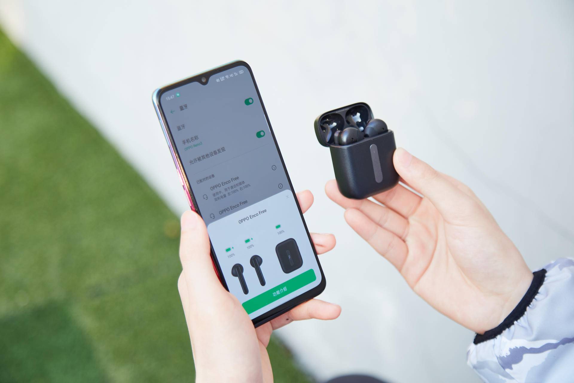 在用oppo真无线耳机看电影或者打游戏时,不少用户发现耳机的音质表现