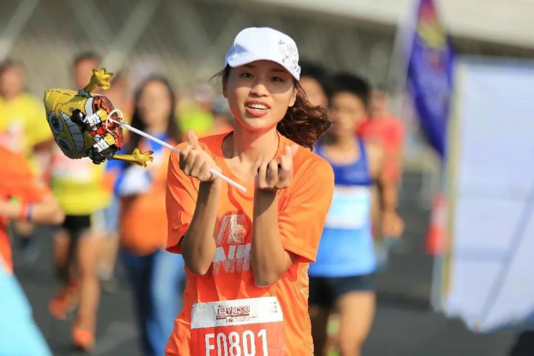 中马之星90后护士张水华从福建奔赴湖北像跑马一样与病毒赛跑