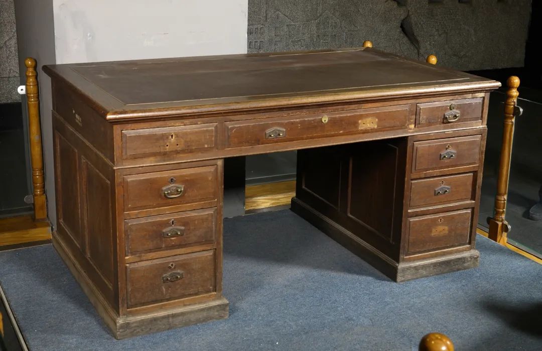 阅读沈阳沈阳文博在线九一八馆藏之民国时期伪满洲国北野政次用写字台