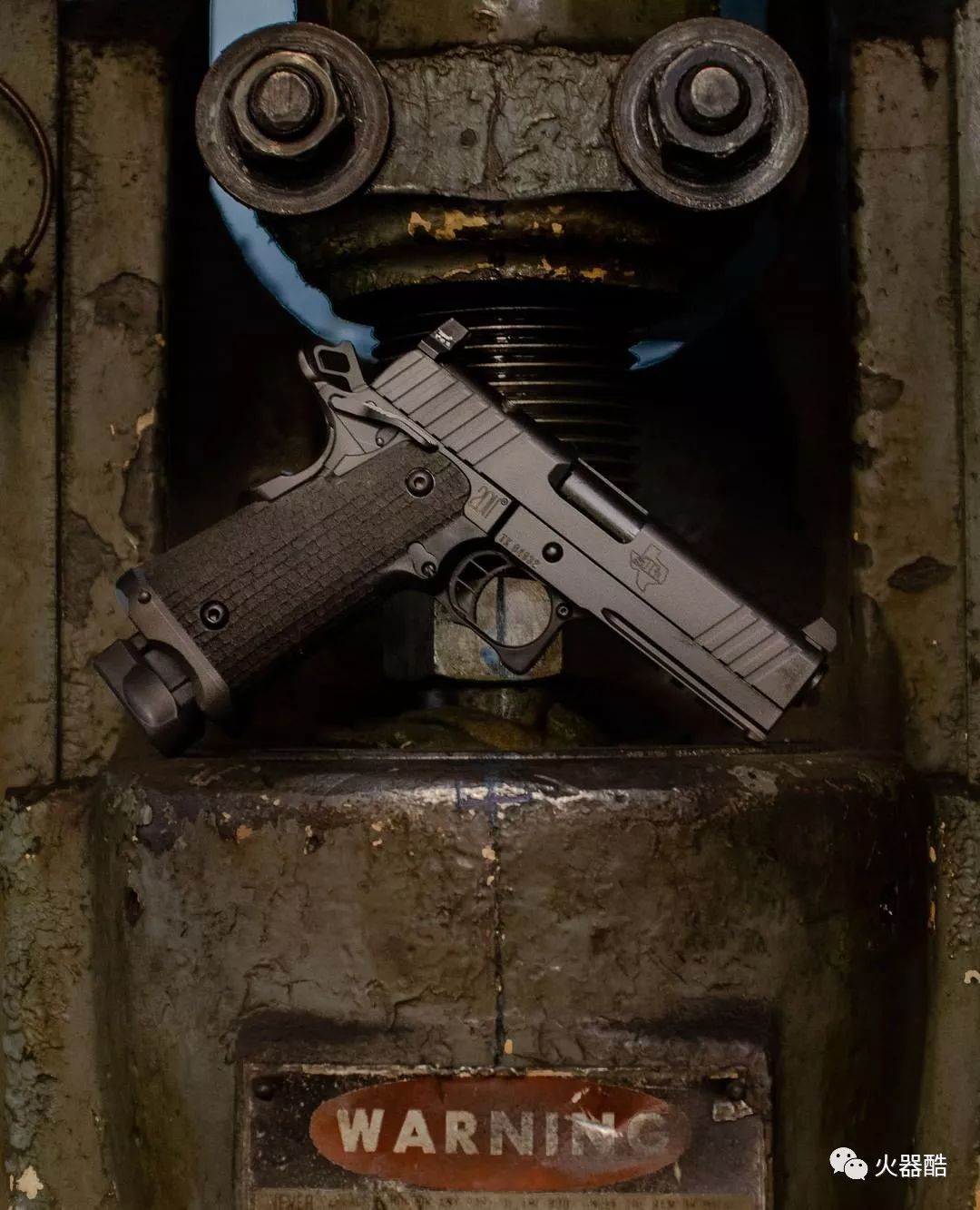 豪横武器sti公司2011系列手枪图集