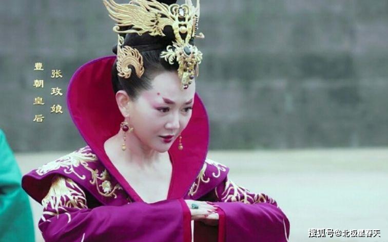 张定涵33岁嫁张歆艺旧爱37岁声援钟汉良今因东宫被关注