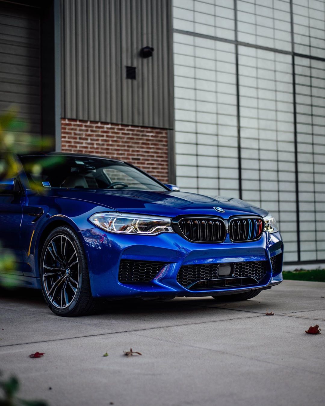 拥有毫无死角妖娆姿态的宝马m5