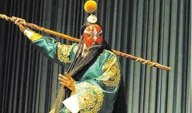 民间都说赵匡胤练兵的时候,"练"出了盘龙棍(双节棍),这玩意也算是刚柔