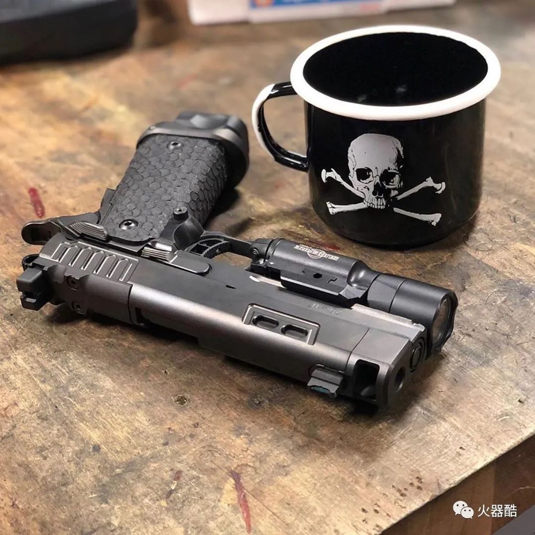 豪横武器sti公司2011系列手枪图集