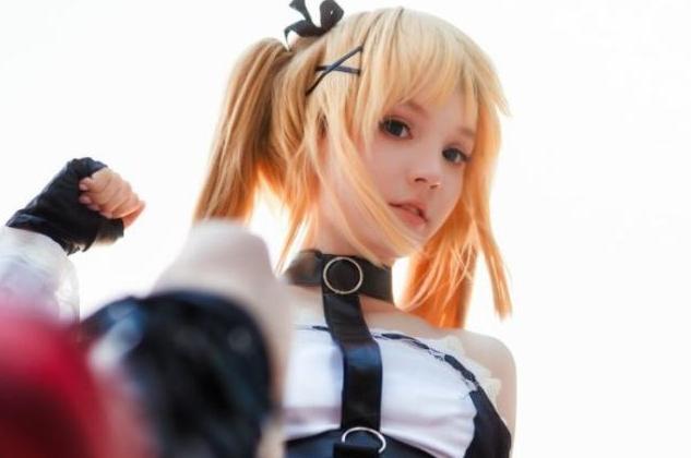 比较萝莉的这位名叫rocksylight,相信不少老司机都是知道她的名字的吧