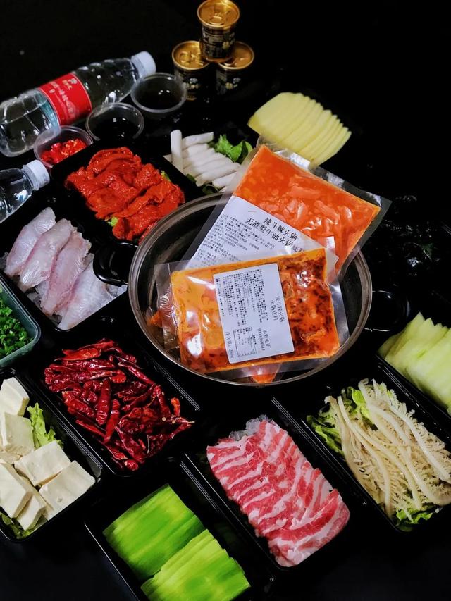 成都火锅排队神店外卖上线!下单就送菜