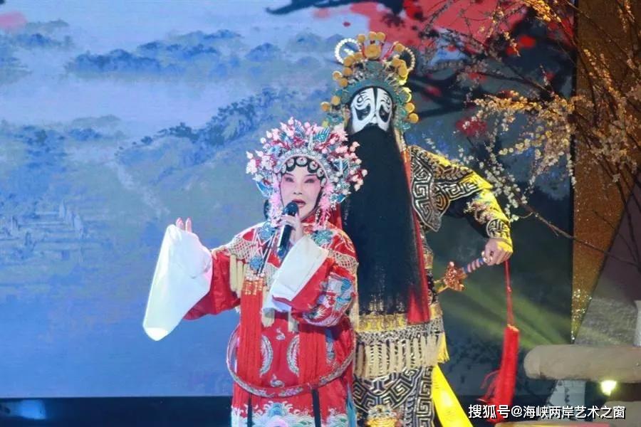 原创台湾苹果花歌后杨燕登初尝京剧脸谱惊艳全场