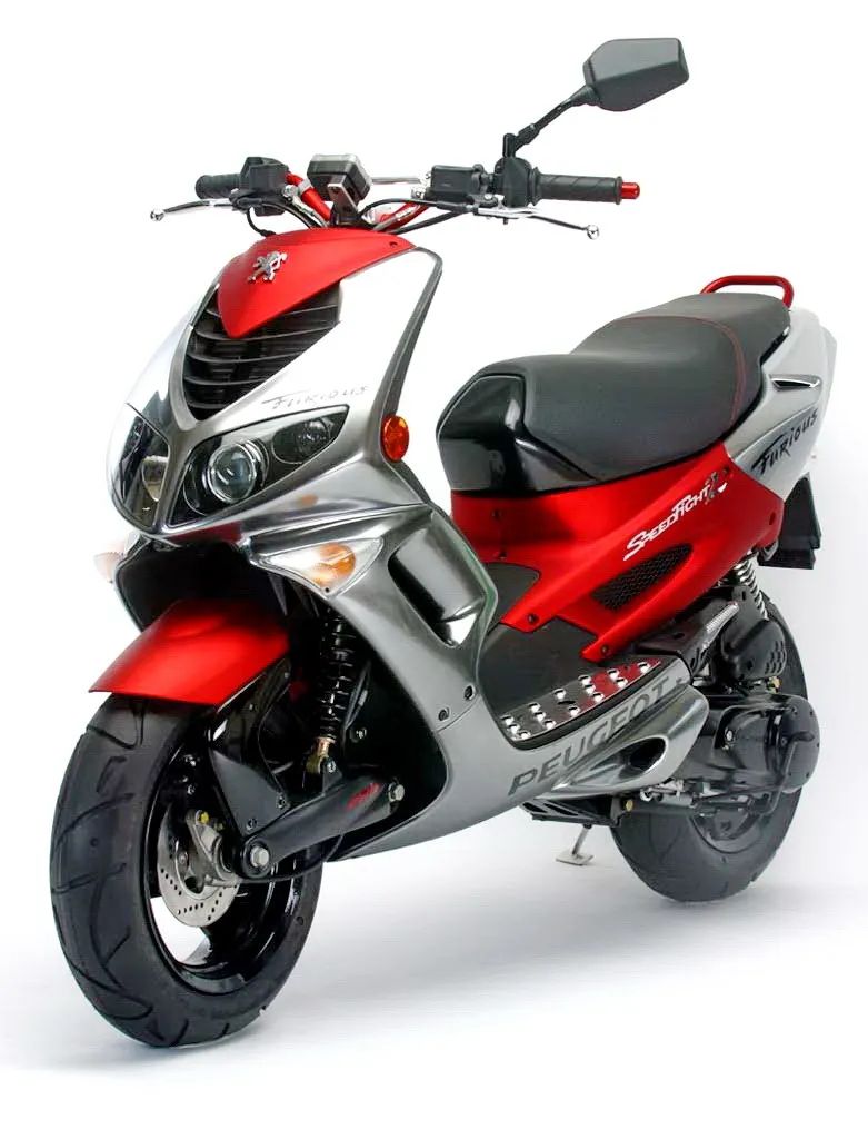 经典车摇臂式前悬挂的标致speedfight2踏板