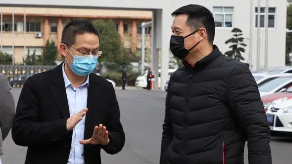 组长陆海军,区卫健局副局长顾晓明等莅临协会名誉理事长单位贝发集团