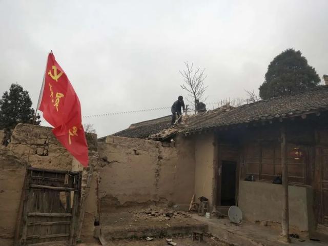 礼县全力战疫情雷坝镇双线作战疫情防控不缺位脱贫攻坚不断档