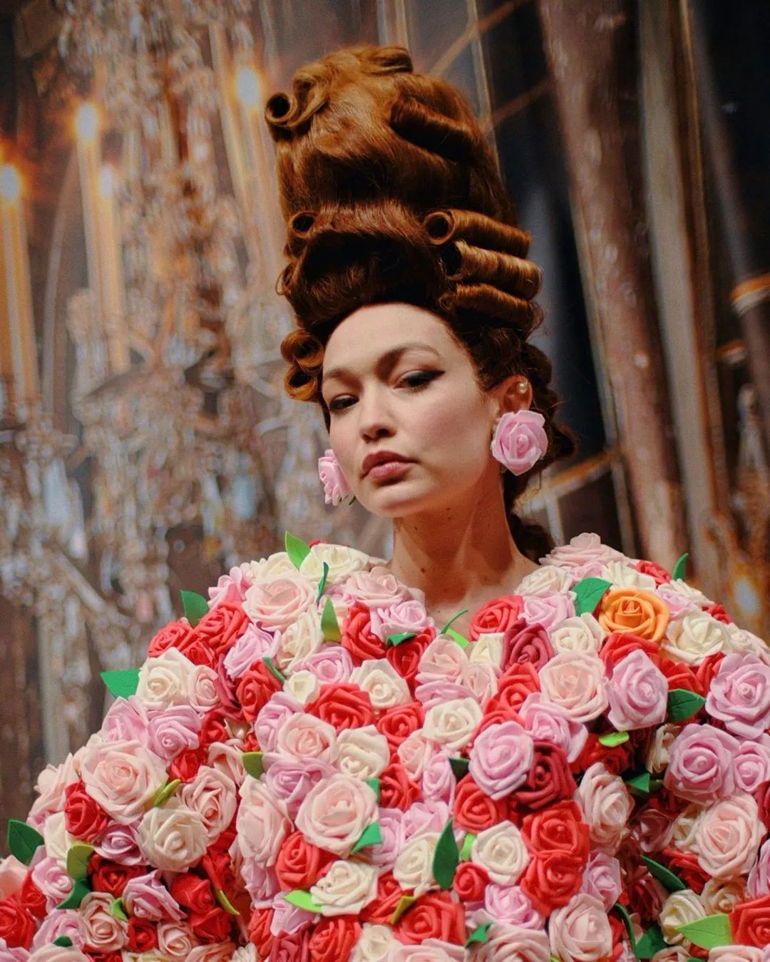 日漫《凡尔赛玫瑰》也成了moschino的灵感