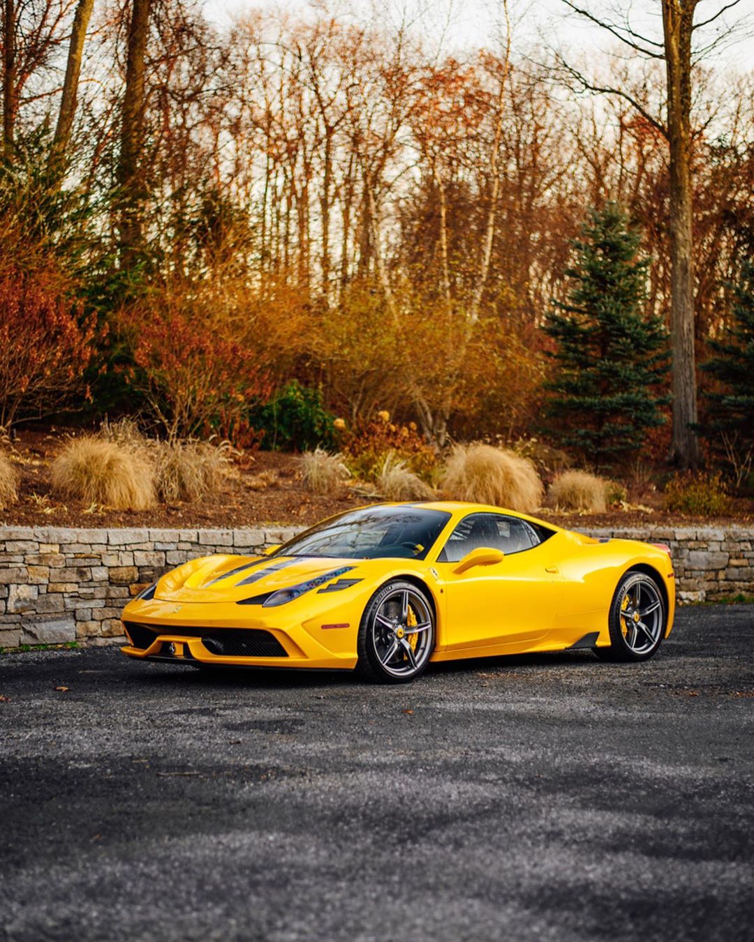魅力无极限的亮黄色法拉利458speciale